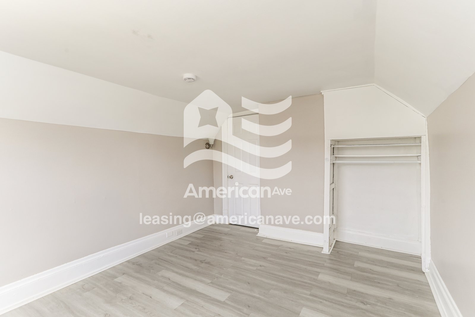 Building Photo - 2558 Ring Pl