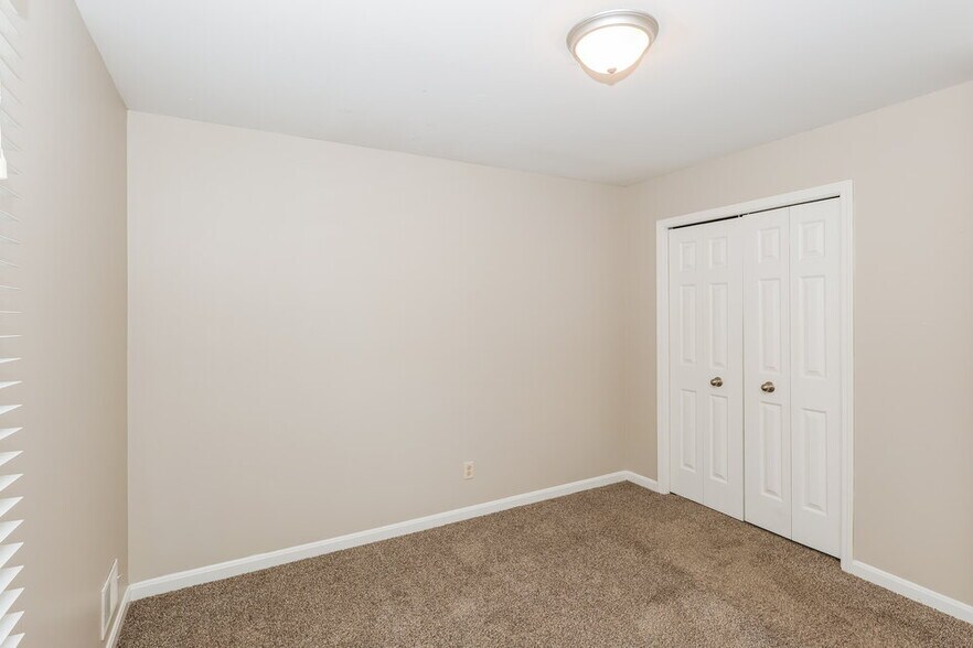 Building Photo - 7017 Field View Ct
