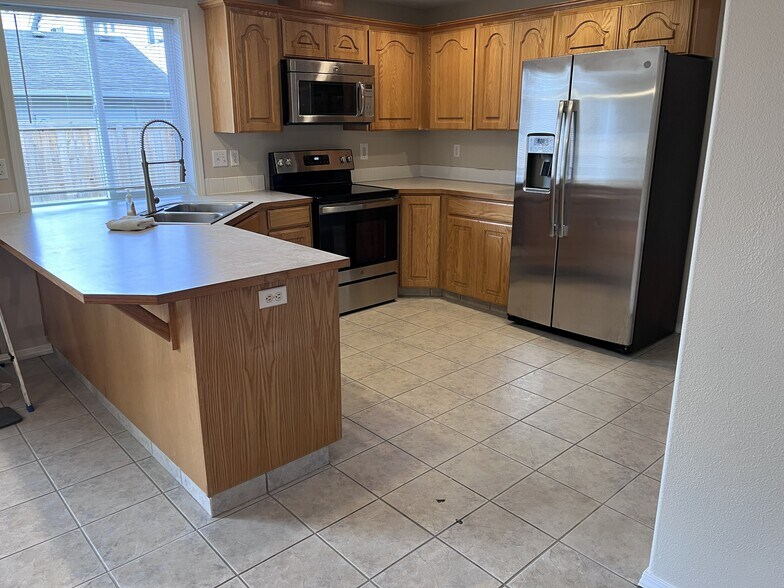 Building Photo - 17611 SE 16th St