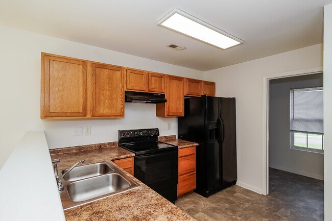 Building Photo - 734 Aberdeen Glen Pl