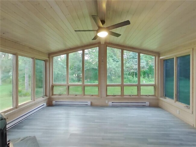 Building Photo - 12911 Overlook Rd