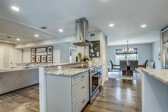 Building Photo - 4321 Dartstone Dr