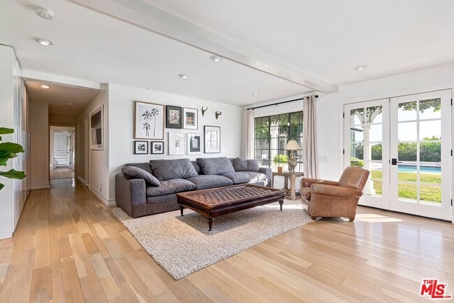 Building Photo - 1075 Wallace Ridge