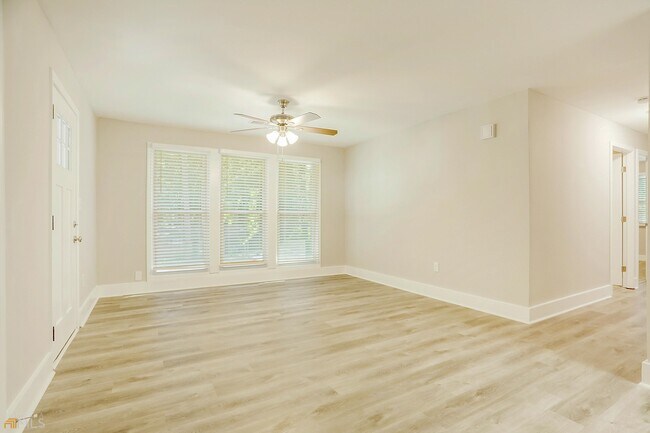 Building Photo - 2597 Dale Creek Dr NW