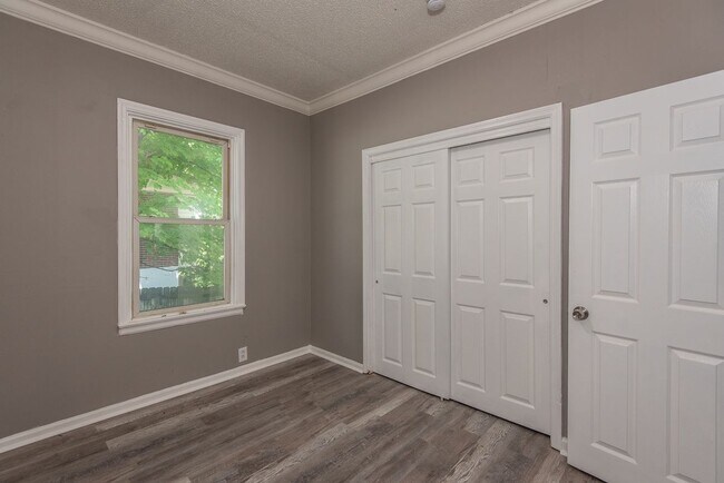 Building Photo - 8819 North Ave