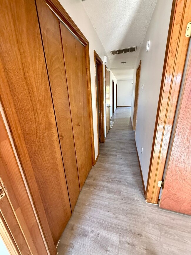 Building Photo - Updated 3 Bedroom, 1.5 Bath House Near Hard Rock Casino and Has Great Highway Access!