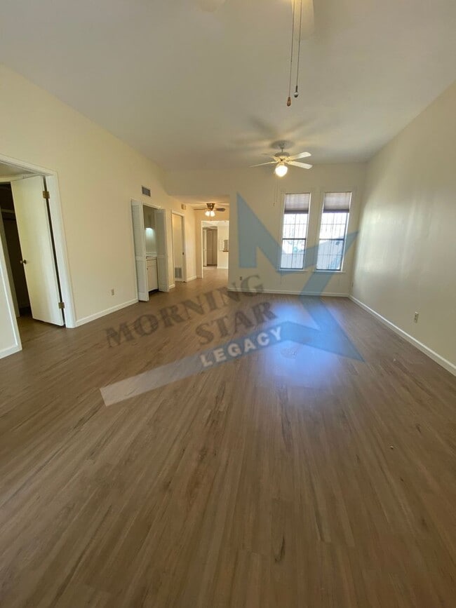 Building Photo - 2 bed, 2 bath w/new flooring throughout!