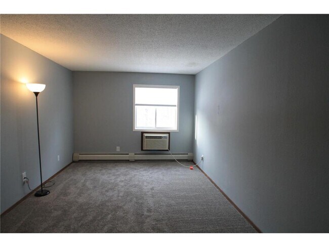 Building Photo - 3155 Coachman Rd