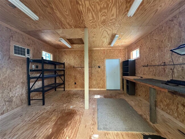 Building Photo - 1045 Hidden Hills Dr