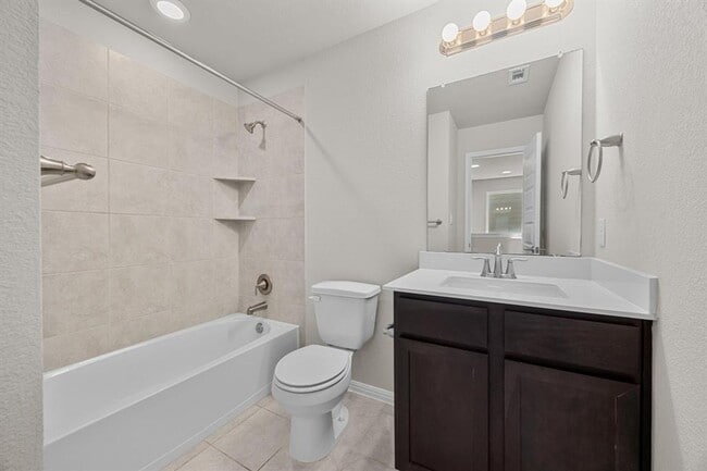 Building Photo - Sorrento Free Standing Home/Condominium - ...