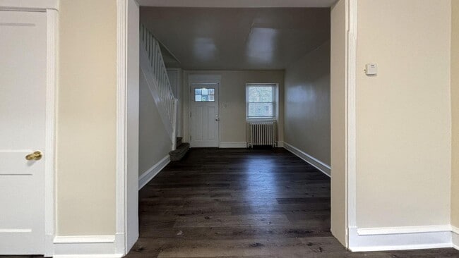 Building Photo - Beautiful 3 Bedroom Home for Rent wt Bonus...