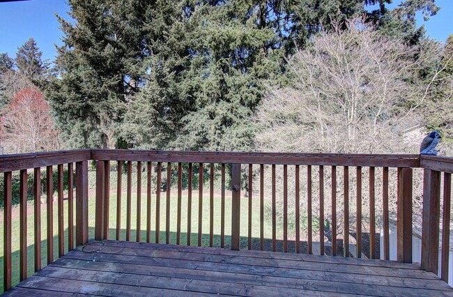 Building Photo - Spacious 4bd 2.5ba Home - Avail. Now!