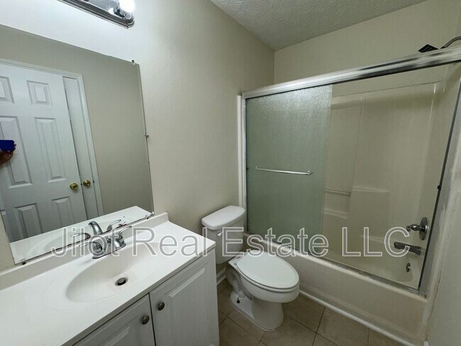 Building Photo - 5376 Sorrells Path