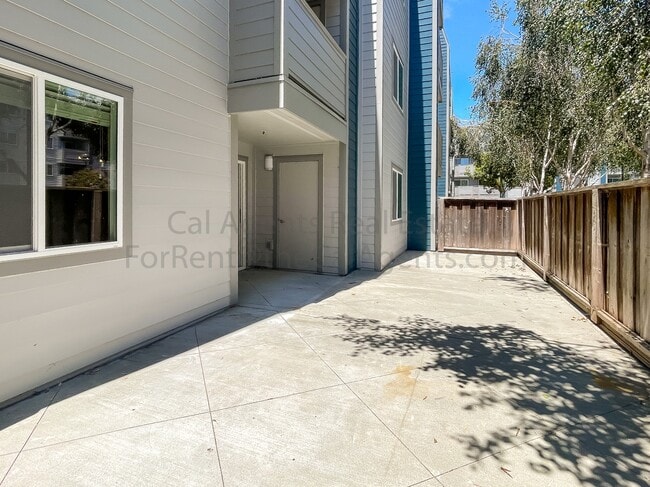 Building Photo - 6400 Christie Ave