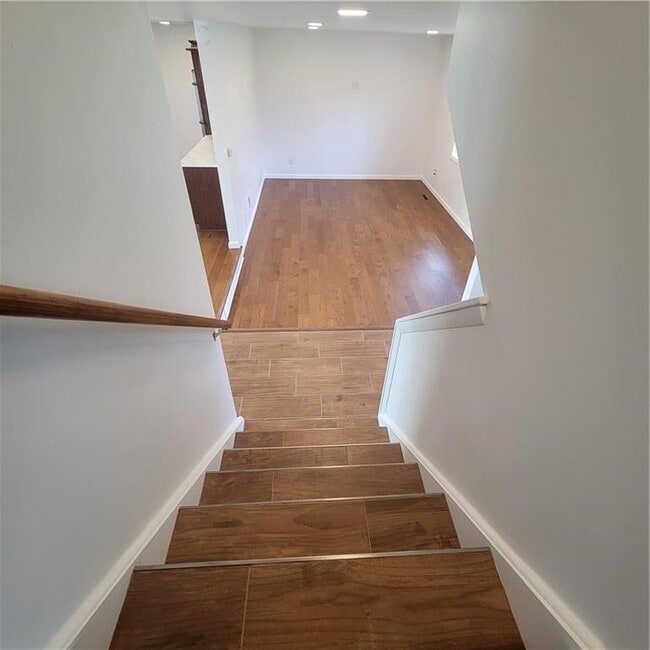 Building Photo - 47 Crimson Bramble Rd