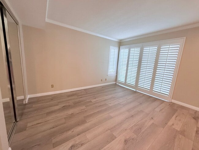 Building Photo - Best Value in Irvine!