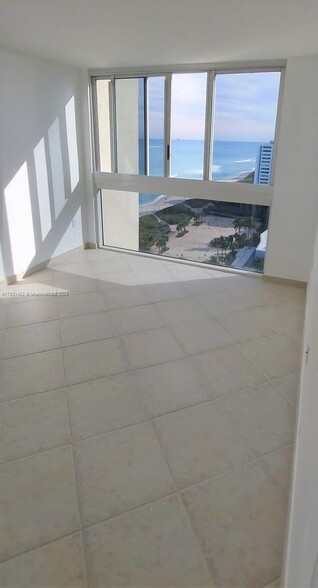 Building Photo - 7330 Ocean Ter