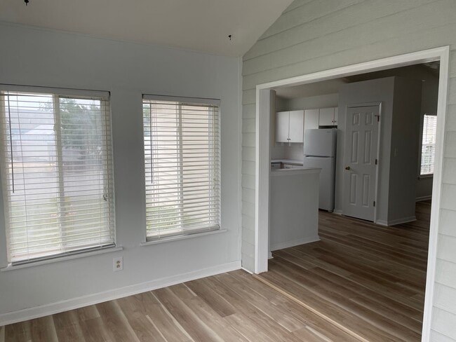 Building Photo - 2 Bedroom 2 Bath  with Flex Room, located in Saltaire Village