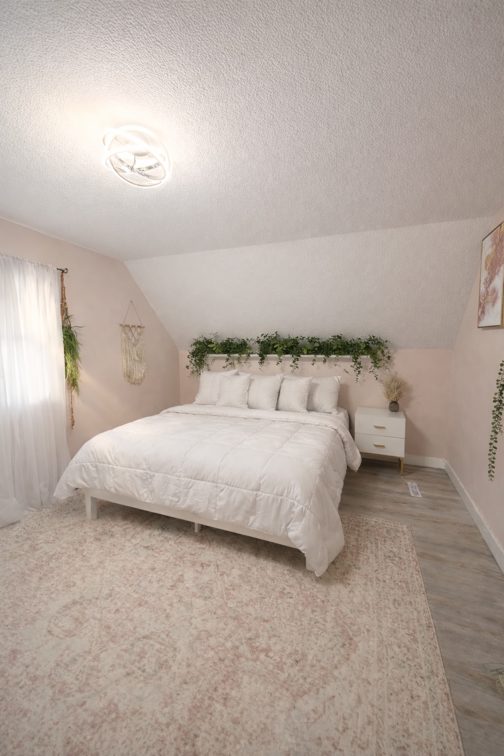 Building Photo - 520 Centennial St