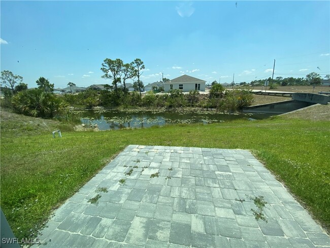 Building Photo - 1000 NE 44th Ln
