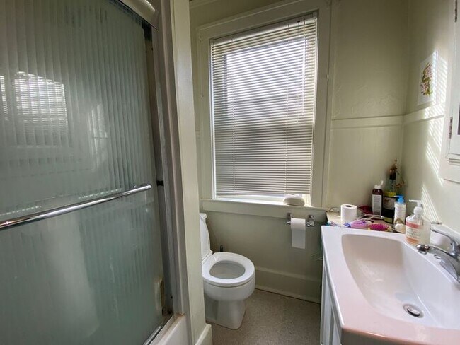 Building Photo - $1,400 | 2 Bedroom, 1 Bathroom Duplex | No Pets | Available for an August 12th, 2026 Move In!