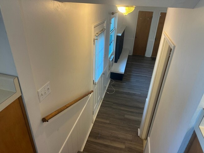Building Photo - 4305 E Maple Manor Pkwy