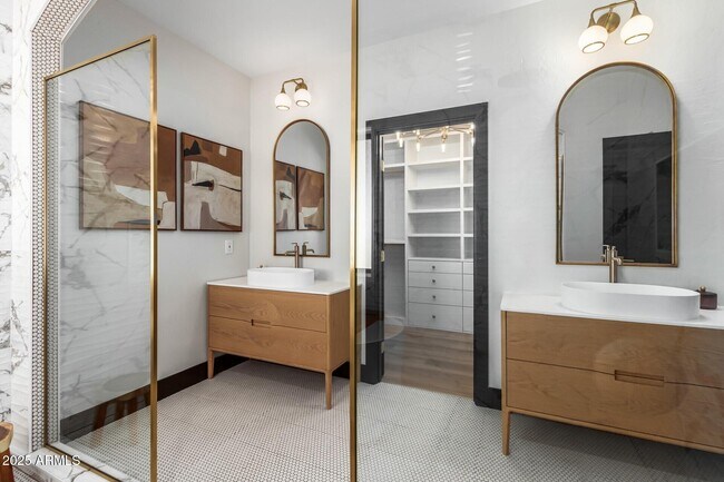Building Photo - 3759 S Dew Drop Ln