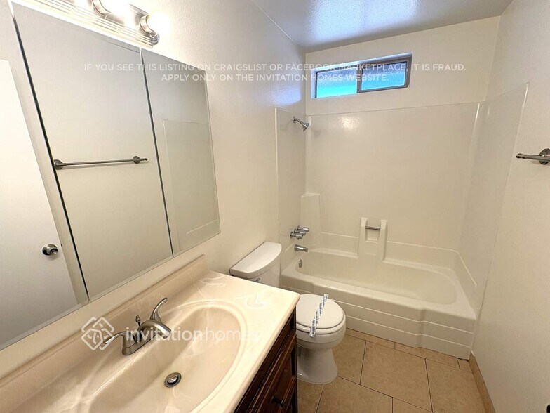 Building Photo - 5652 W Cochise Dr