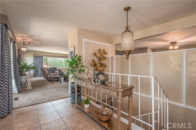 Building Photo - 2328 E Vine Ave