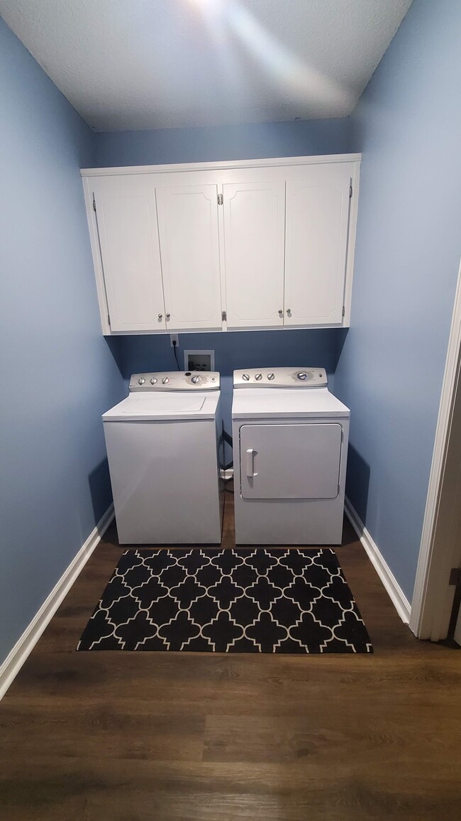 Laundry Room - 232 Wakefield Way