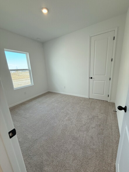 Building Photo - 4423 Masthead Ave