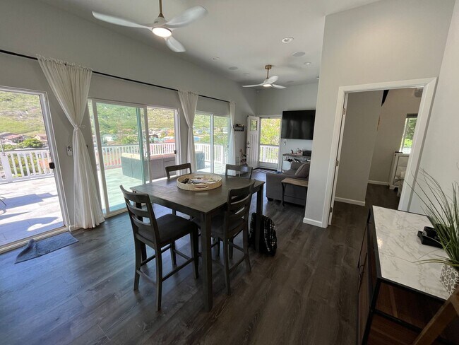 Building Photo - Beautifully fully furnished standalone 2-bedroom, 2-bathroom unit with breathtaking views!