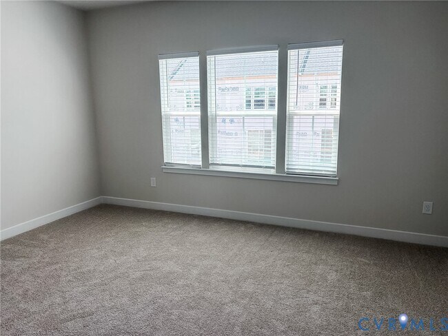 Building Photo - 4821 Cloverleigh Dr