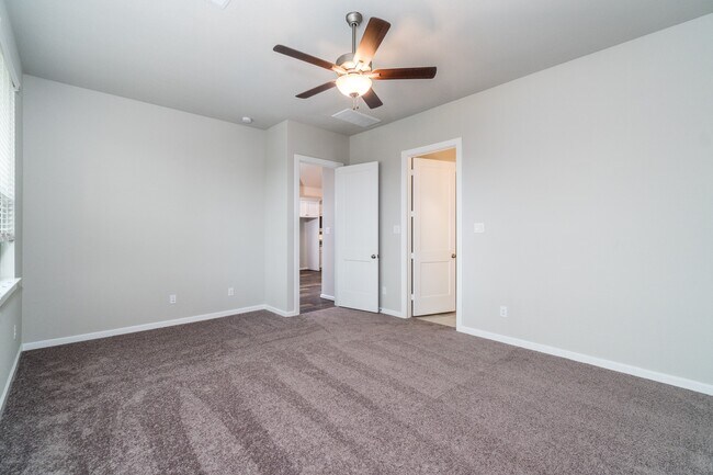 Building Photo - 27054 Golden Knoll Dr