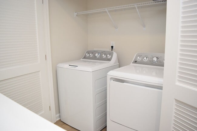 Building Photo - Modern 3-Bedroom Townhouse with Garage & Private Patio