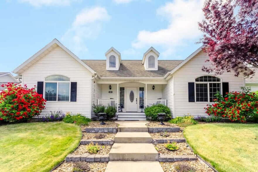 Building Photo - 660 S Majestic View Dr