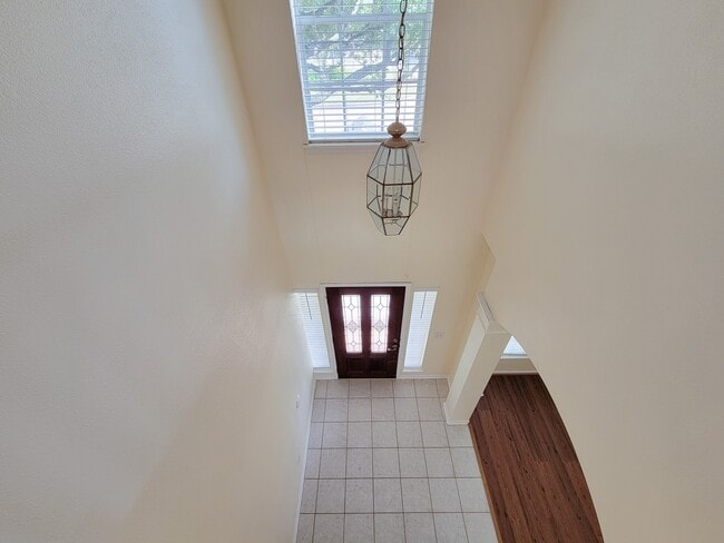 Building Photo - 11147 Carriage Lake Dr