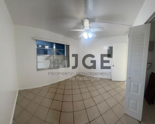 Building Photo - 12600 FL-5