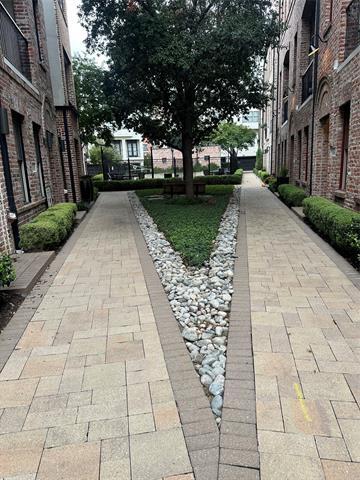 Building Photo - 2135 Marilla St