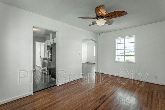 Building Photo - 210 Chickamauga Rd