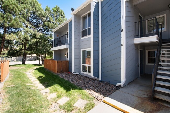 Building Photo - 2375 E Geddes Ave