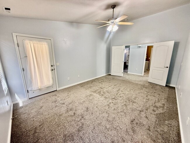 Building Photo - Adorable Home is Mirage Estates at Southgate