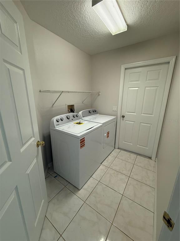 Building Photo - 849 Jarnac Dr