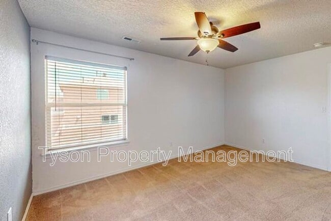 Building Photo - 10228 Nacimiento St NW