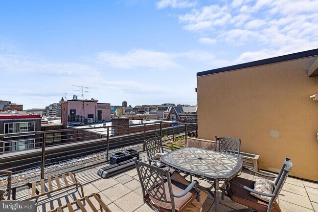 Building Photo - 1209 13th St NW