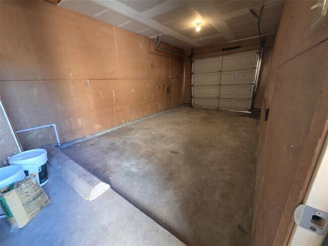 Building Photo - 1735 Horseshoe Cir