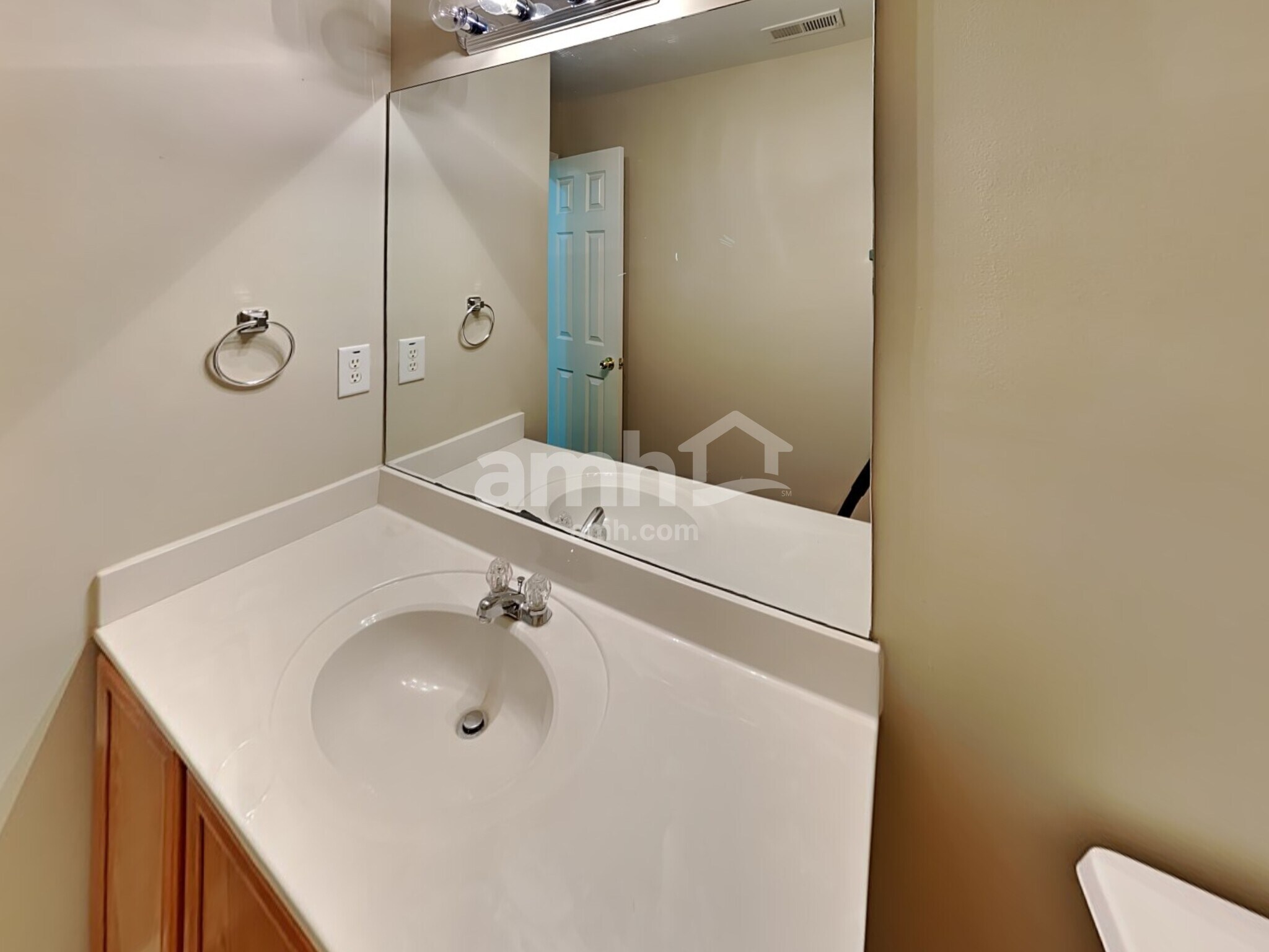 Building Photo - 219 Highland Falls Dr