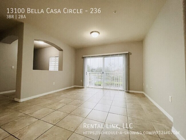 Building Photo - 13100 Bella Casa Cir