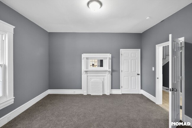 Building Photo - 512 Maple Ave