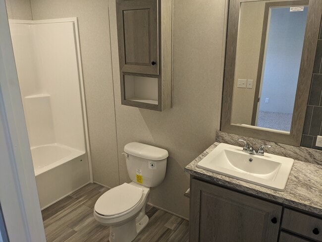 Building Photo - 10340 Midland Rd